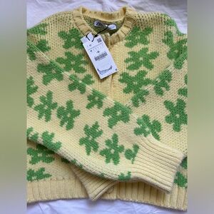 Brand new with tags Zara cream and green knitted jumper with flowers size M